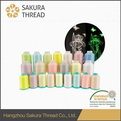 Hilo de bordar multicolor que brilla en la oscuridad